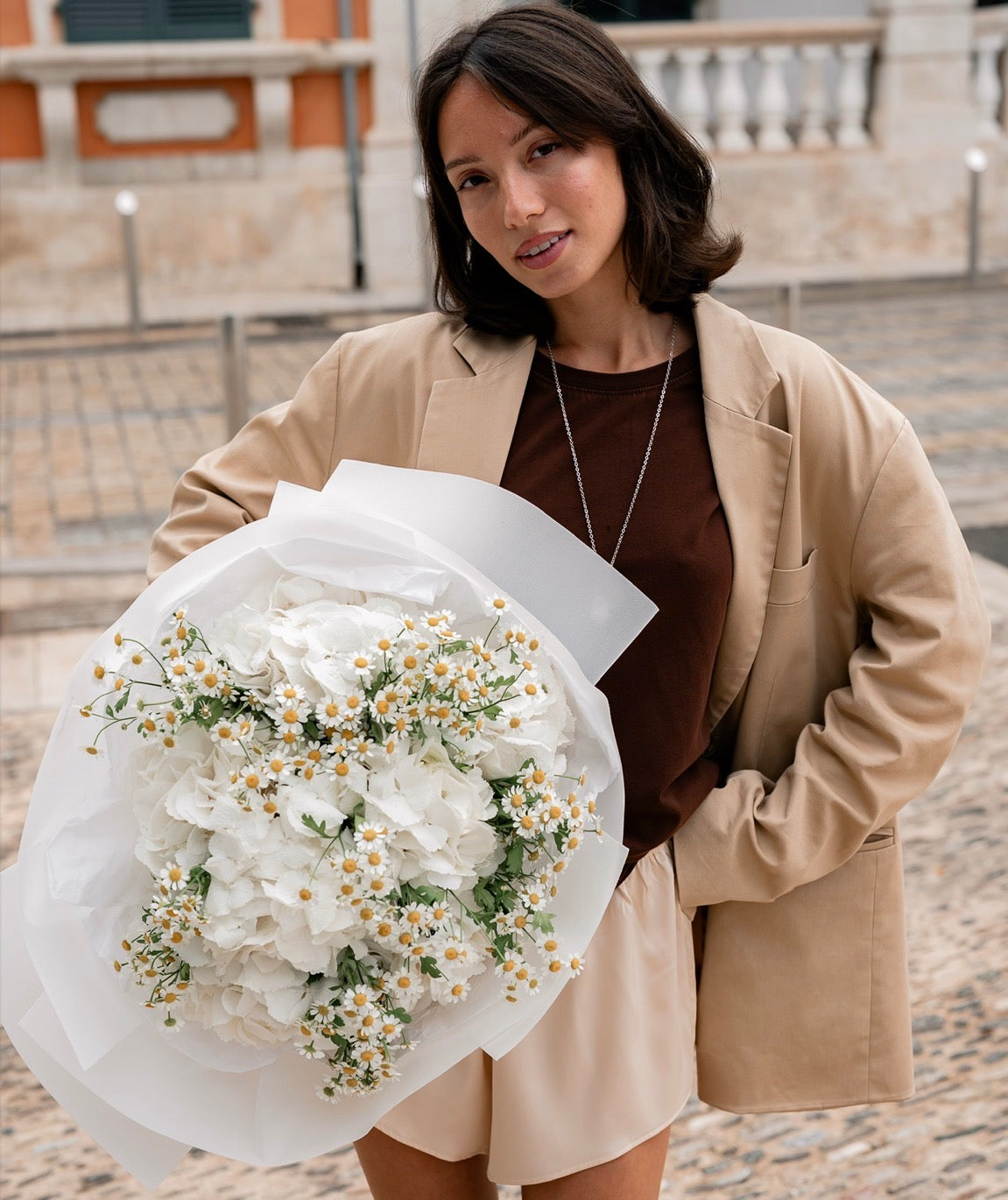 White Hydrangea &amp; Chamomile Bouquet